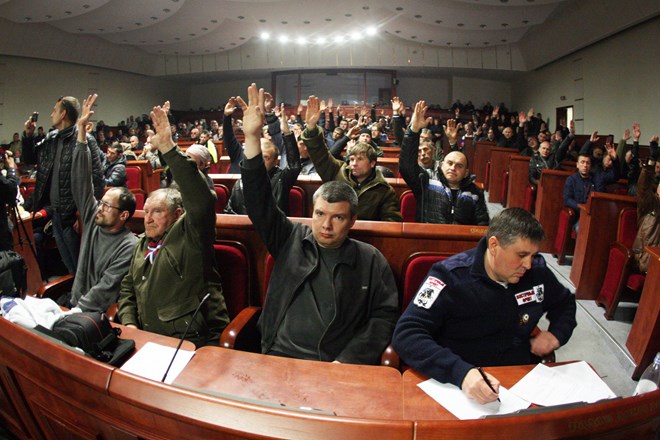 Ukraine: Tỉnh Donetsk tuyên bố thành lập nước cộng hòa nhân dân