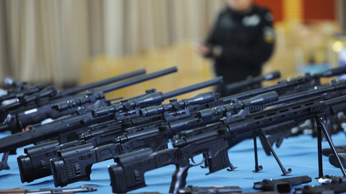 Một số khẩu súng bị thu giữ Ảnh: China Daily