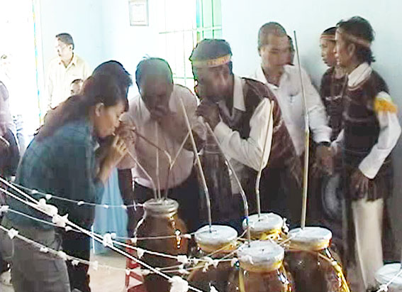 Tưng bừng lễ hội Sayangva ở xã Túc Trưng