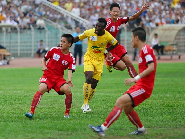 Hàng thủ Than Quảng Ninh chơi tuyệt hay ở trận đấu này. (Ảnh: /Vietnam+)
