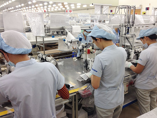 Nhiều công nhân vẫn làm việc trong những ngày nghỉ lễ