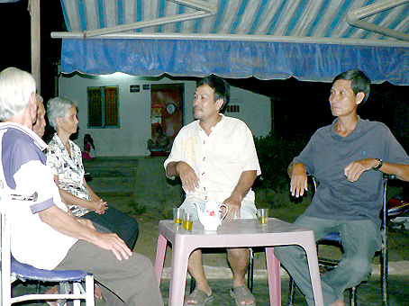 Giúp dân thay đổi nhận thức