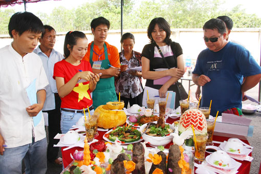 Với cách trình bày đẹp, món ăn ngon, huyện Định Quán xếp hạng nhất phần giao lưu ẩm thực