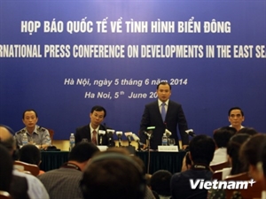 Overview of the press conference. 