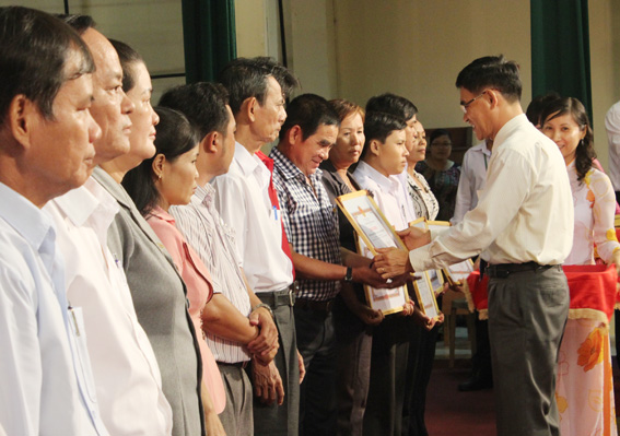 Dong Nai reviews blood donation campaign