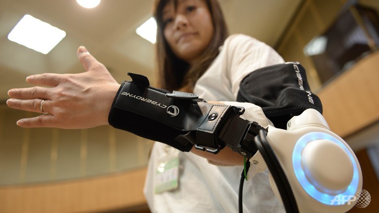 Japan robot firm showcases thought-controlled suits