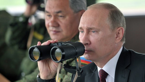 Putin lệnh cho các lực lượng miền Trung "sẵn sàng chiến đấu"