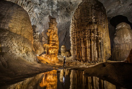 British media promote stunning views inside Son Doong cave