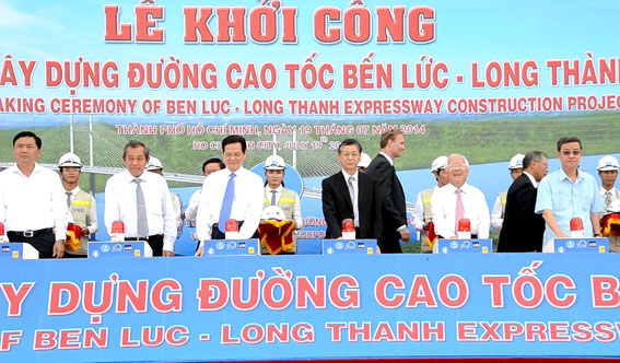 Ben Luc-Long Thanh expressway starts construction