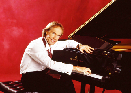 Nghệ sĩ dương cầm Richard Clayderman. ảnh: BTC