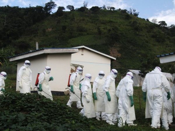 Zambia đóng cửa biên giới để ngăn sự lây lan của virus Ebola