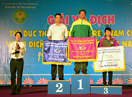 3 đơn vị nhận cờ dẫn đầu toàn đoàn.