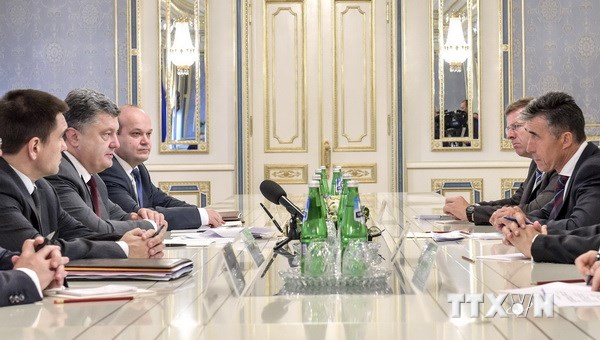 NATO: "Nhiều khả năng" Nga can thiệp quân sự vào Ukraine