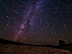 Perseids meteor shower peaks at Aug. 13's dawn