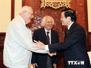 President Sang receives Marxist scholars
