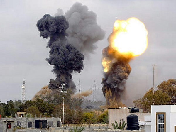 Một cuộc không kích vào thủ đô Tripoli của Libya. (Nguồn: Getty Images)