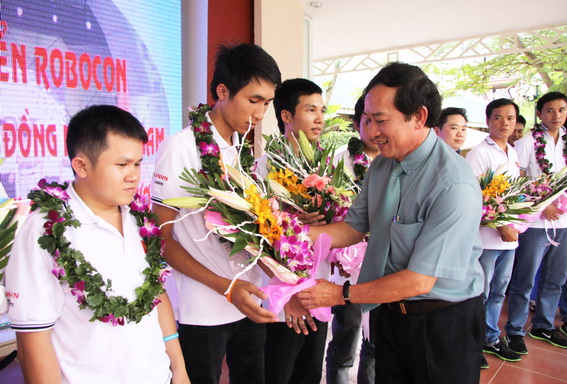 Lac Hong Robocon team to be honored