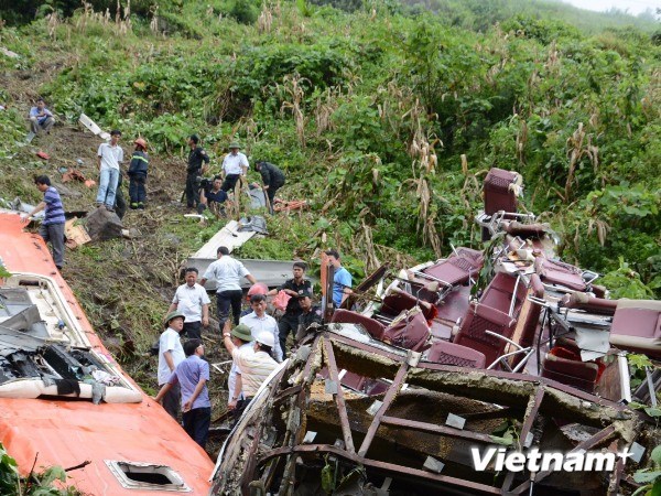 Hiện trường vụ tai nạn thảm khốc tại Lào Cai