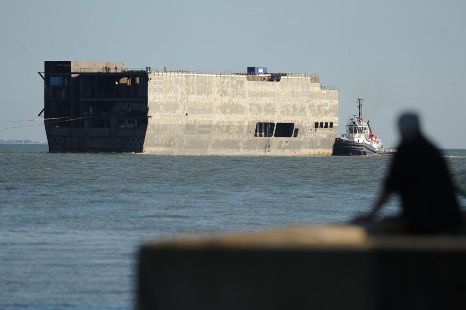 Tàu lớp Mistral mang tên Sevastopol mà Pháp định chuyển giao cho Nga (Nguồn: AFP)