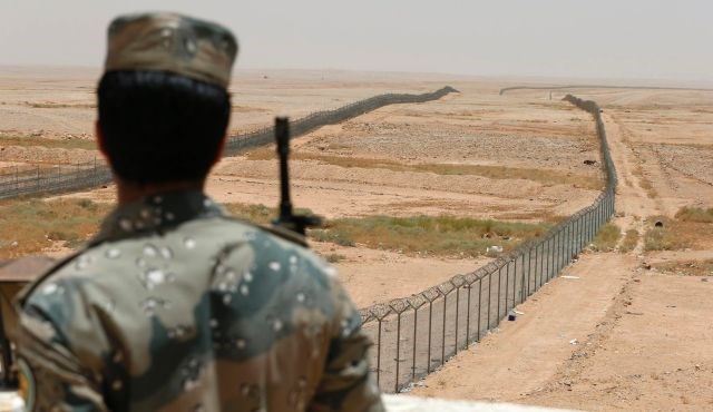 Saudi Arabia xây dựng hàng rào an ninh dọc biên giới Iraq