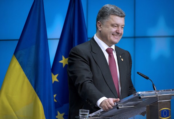 Tổng thống Ukraine Petro Poroshenko phát biểu tại trụ sở Ủy ban châu Âu hôm 26/6