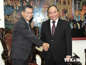 Deputy PM Nguyen Xuan Phuc receiving Japanese Ambassador to Vietnam Fukada Hiroshi.