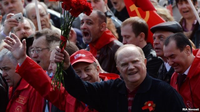 Ông Zyuganov tham gia tuần hành tại Moskva nhân ngày Quốc tế Lao động 1/5/2013 (Nguồn: RIA)