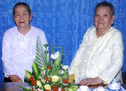 Two oldest sisters in Vietnam announced