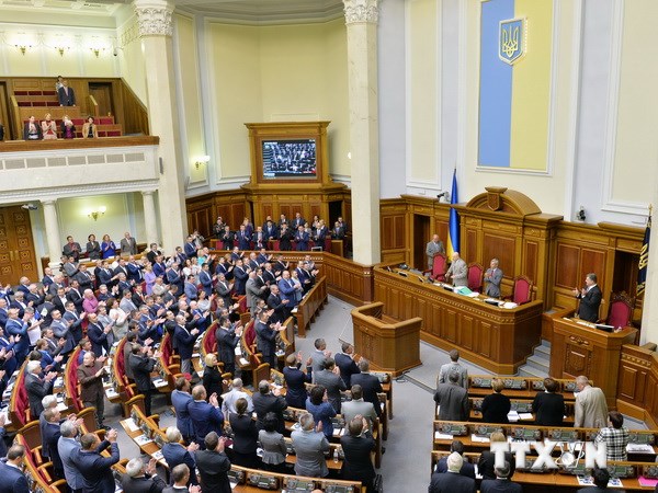 Toàn cảnh phiên họp quốc hội Ukraine tại thủ đô Kiev ngày 16/9. (Nguồn: AFP/TTXVN)