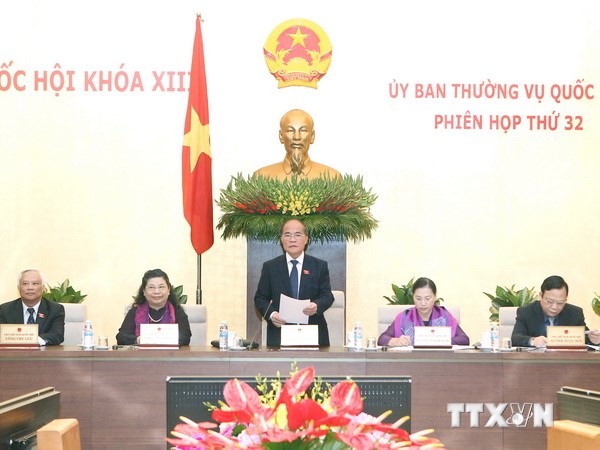 Chủ tịch Quốc hội Nguyễn Sinh Hùng chủ trì và phát biểu khai mạc Phiên họp thứ 32 của Ủy ban Thường vụ Quốc hội. 