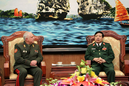 Viet Nam, Belarus up military ties