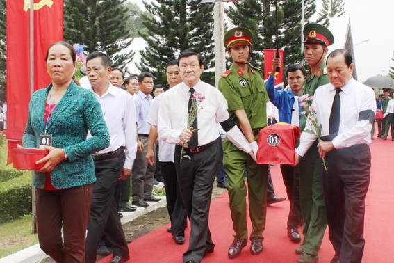 President attends memorial service for martyrs in Dong Nai