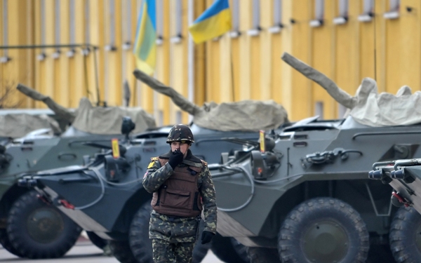 Ukraine sẽ tăng gần gấp 3 ngân sách quốc phòng trong năm 2015