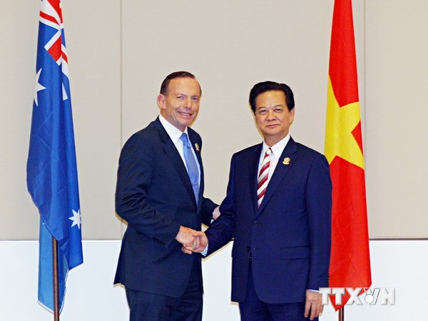 Thủ tướng Nguyễn Tấn Dũng gặp Thủ tướng Australia Tony Abbott. (Nguồn: TTXVN)