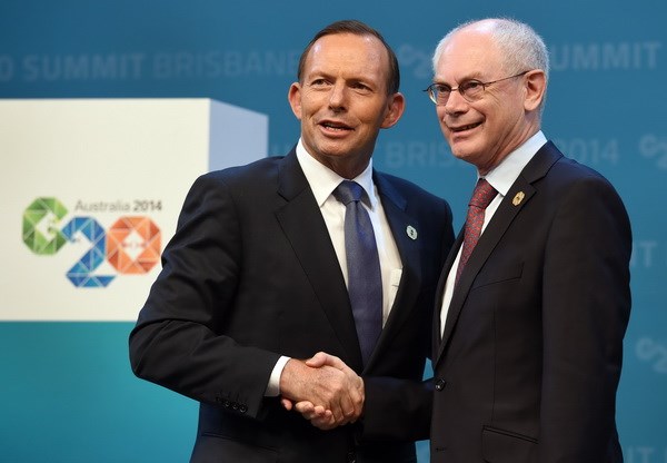 Thủ tướng Australia Tony Abbott (trái) có cuộc gặp Chủ tịch Hội đồng châu Âu Herman Van Rompuy tại Hội nghị cấp cao G20. (Nguồn: AFP/TTXVN)