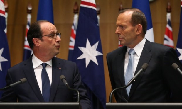 Tổng thống Pháp François Hollande (trái) tại cuộc họp báo chung với Thủ tướng Úc Tony Abbott tại Canberra - Ảnh: Guardian