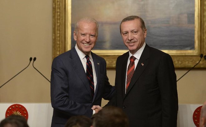 Tổng thống Thổ Nhĩ Kỳ Erdogan (phải) tiếp phó Tổng thống Mỹ Joe Biden (Nguồn: AFP)