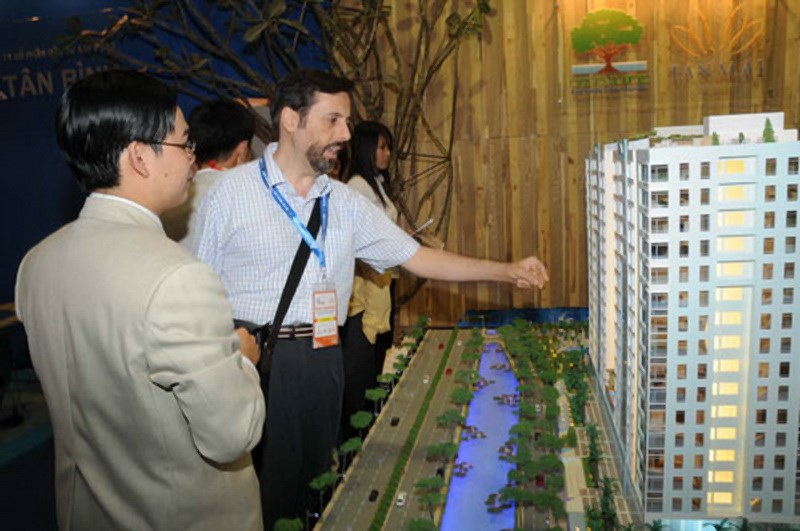 Foreigners will be able to own a house in Vietnam for 50 years under the amended Housing Law. 