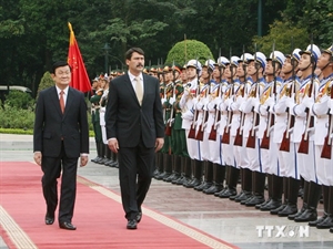 President Truong Tan Sang welcomes his Hungarian counterpart Ader Janos 
