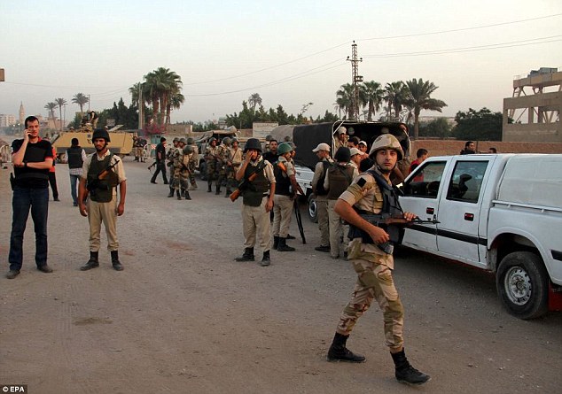 Tòa án Ai Cập tuyên án tử hình 188 người sát hại cảnh sát