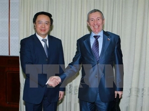 United Russia Party delegation visits Vietnam