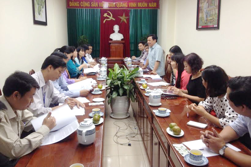 Phó Chủ tịch HĐND TP.Hà Nội Lê Văn Hoạt phát biểu trao đổi tại buổi làm việc với HĐND tỉnh.