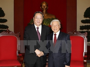 China's top political advisor welcomed in Hanoi