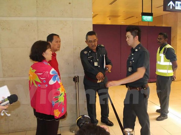 Sân bay Changi lập khu vực dành riêng cho thân nhân các hành khách trên chuyến bay QZ8501. (Ảnh: Vietnam+)