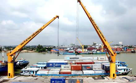 Dong Nai Port Joint Stock Company works mostly in transportation and warehousing in the southern province of Dong Nai. 