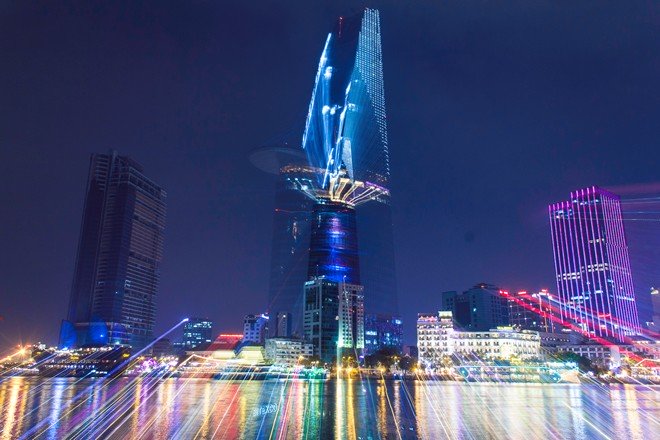 Vietnam welcomes 2015 in festive mood