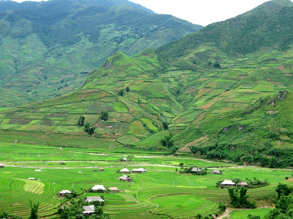 A panoramic view of houses on stilts in the northwestern region 