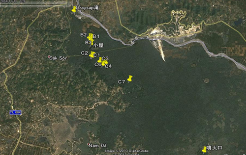 The location of K'luk Chu crater and the caves B1 to B3 and C1 to C7 on a satellite photo.