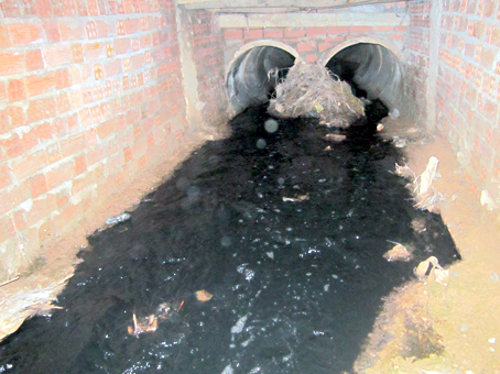 Người dân lại phát hiện xả nước thải ra môi trường