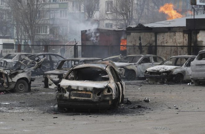 Quang cảnh đổ nát tại thành phố Mariupol. (Nguồn: AP)